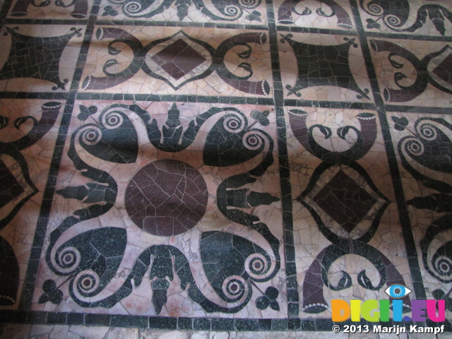 SX30633 Floor of the Curia